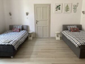 dwa lóżka pojedynczy